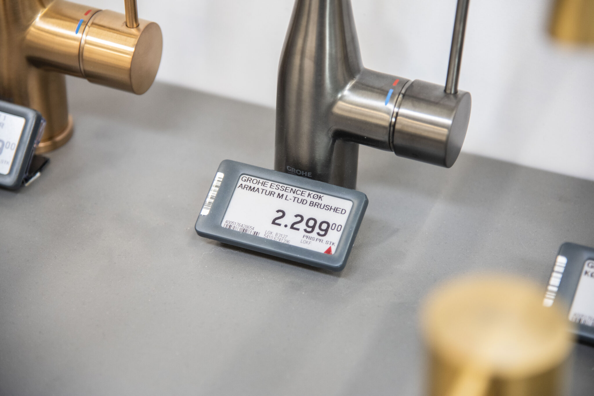 Produktstatus med elektroniska hyllkantsetiketter - beställda, utgående och lagerinformation i realtid